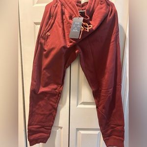 Fabletics: XL- The Go-To Jogger